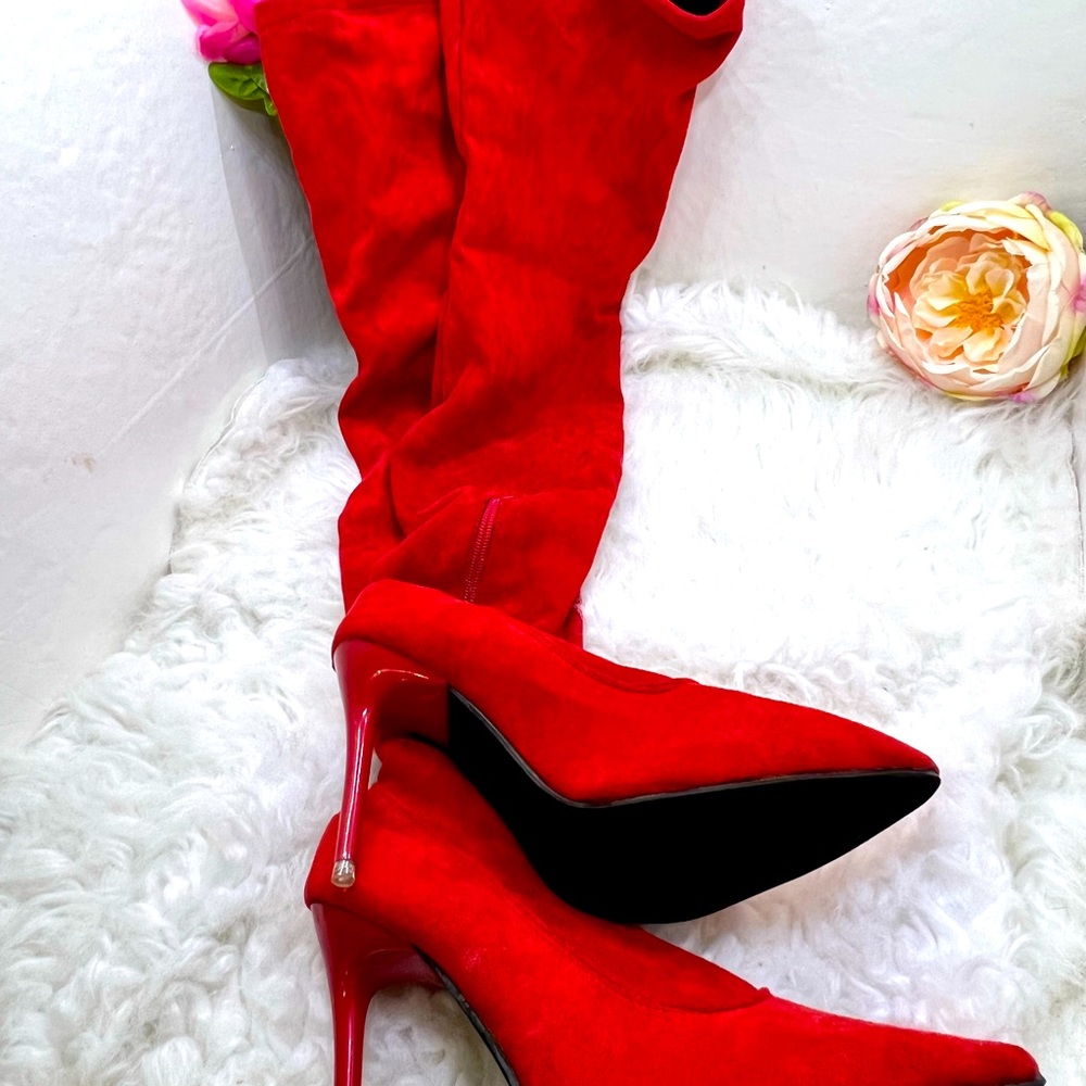 Boot - Picture 2 of 6